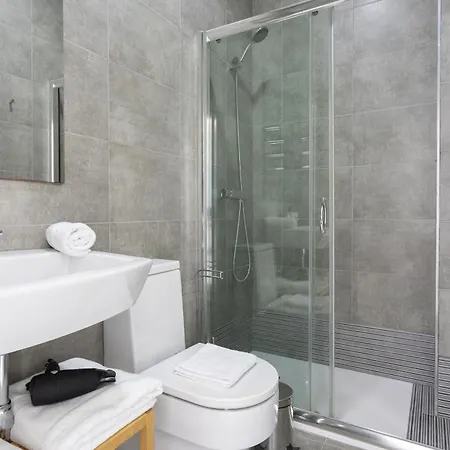 -malagasunapts-merced Square Picasso Dream Διαμέρισμα *